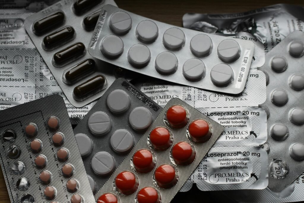 pexels-photo-208512-208512 AI in Healthcare: Saving Lives and Improving Access